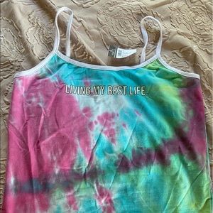 cute tie dye crop shirt :)